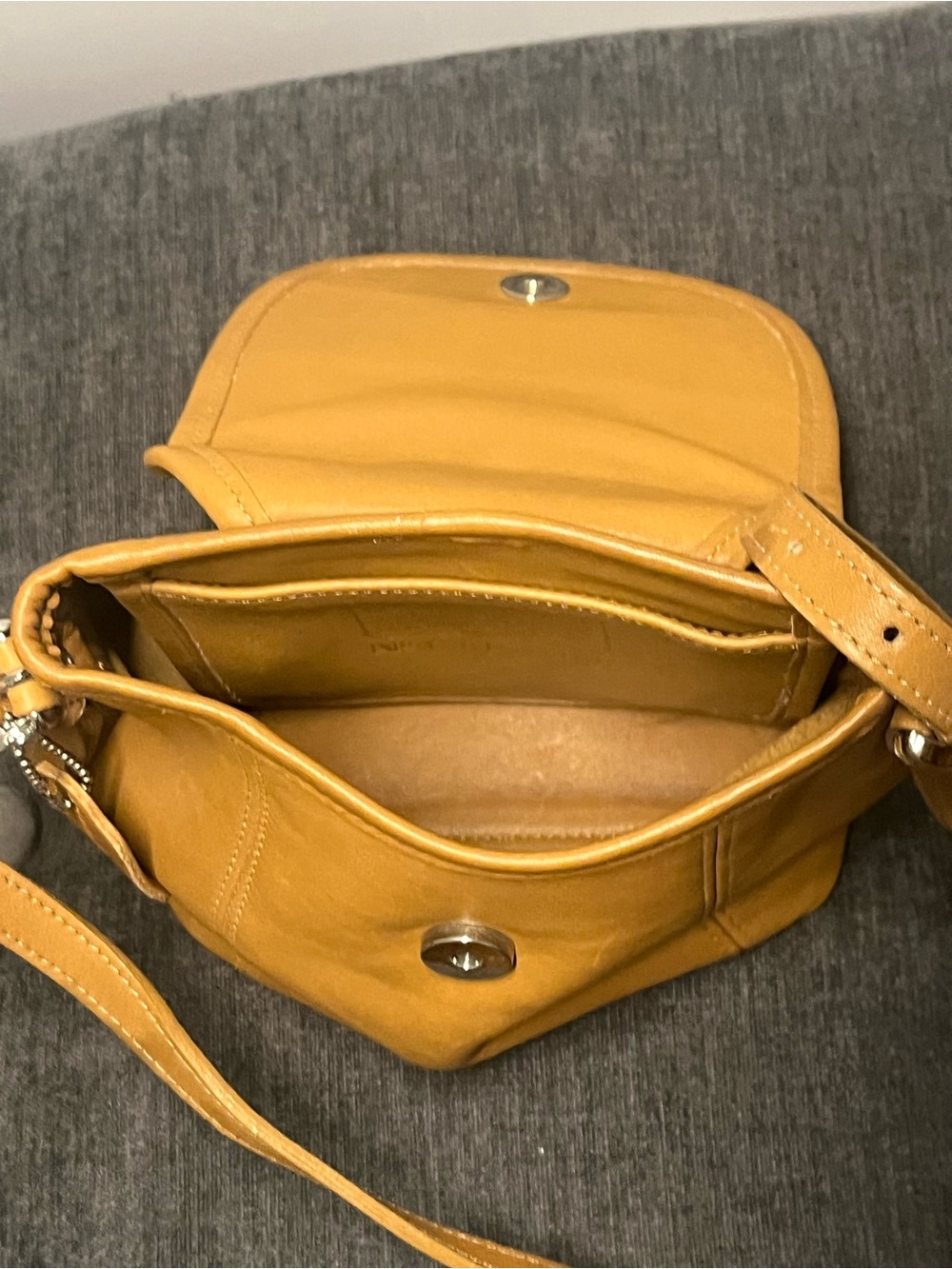 Vintage coach SoHo flap shoulder bag 4108 - Picture 8 of 13